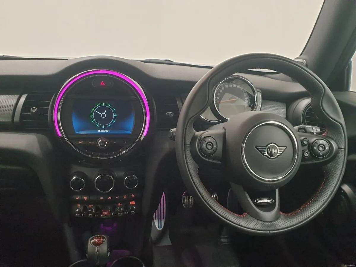 Mini Cooper 3-Door Cooper Sport - Image 5