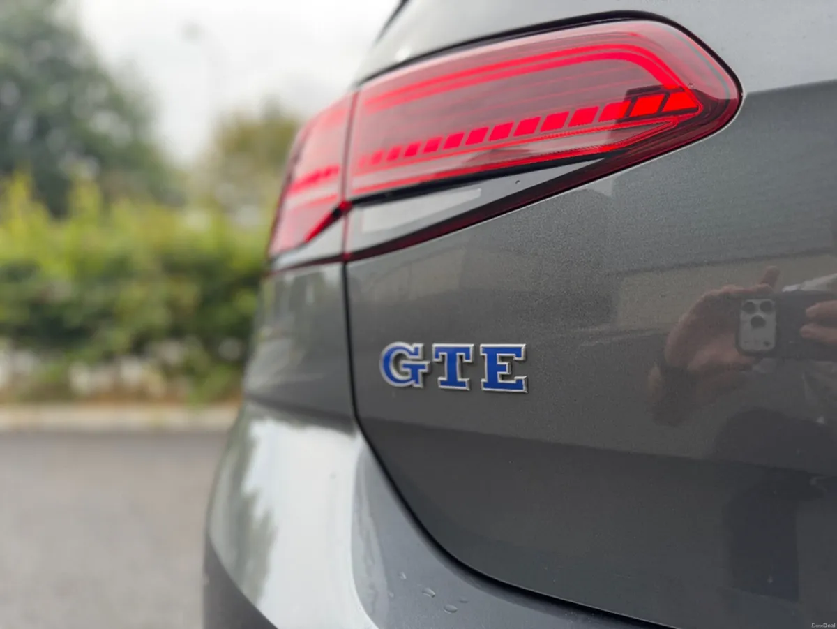 Volkswagen Golf GTE ADVANCE S-A DSG *NEW NCT* - Image 5