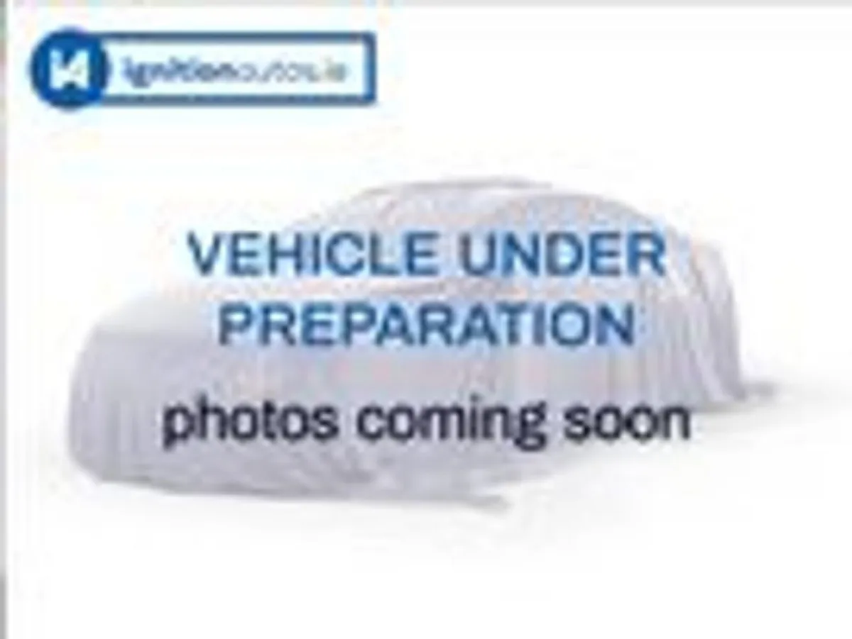 Hyundai Tucson ix35 Executive 5DR - Image 2