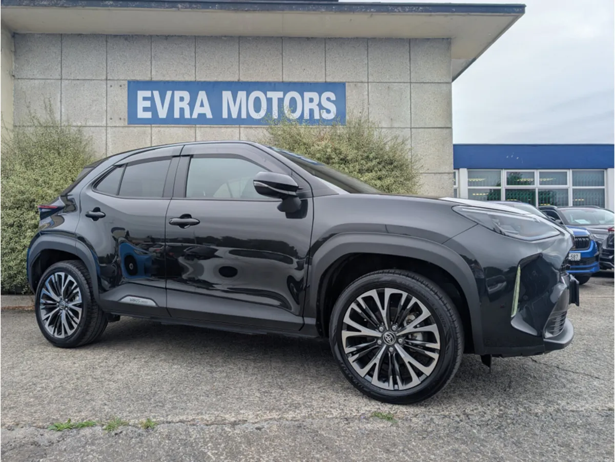 Toyota Yaris Cross Z HYBRID AUTOMATIC 1.5 PETROL / - Image 3