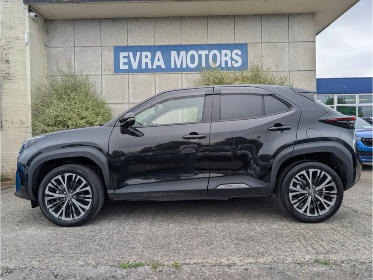 Toyota Yaris Cross Z HYBRID AUTOMATIC 1.5 PETROL / - Image 5