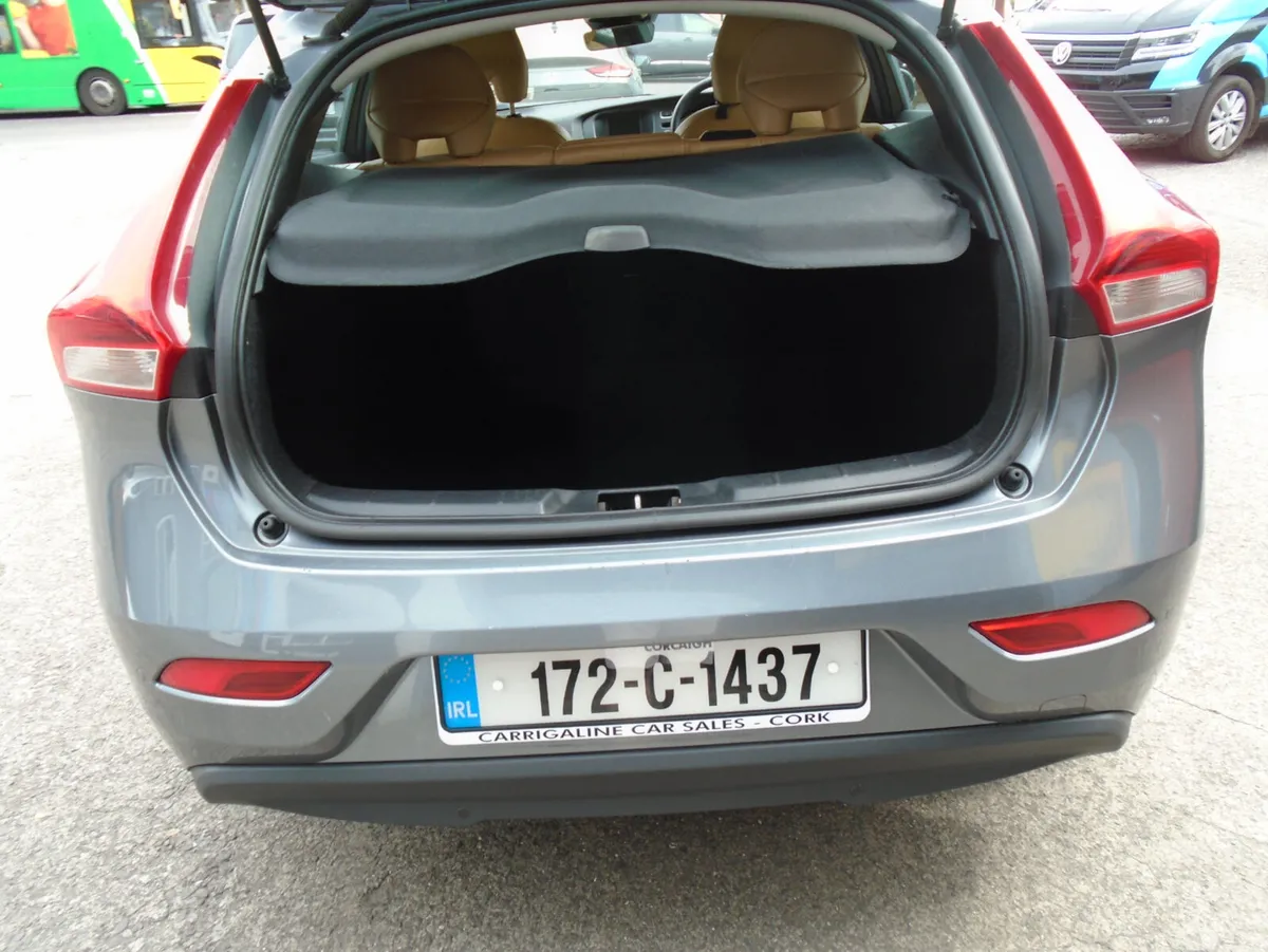 Volvo V40 2017 - Image 6