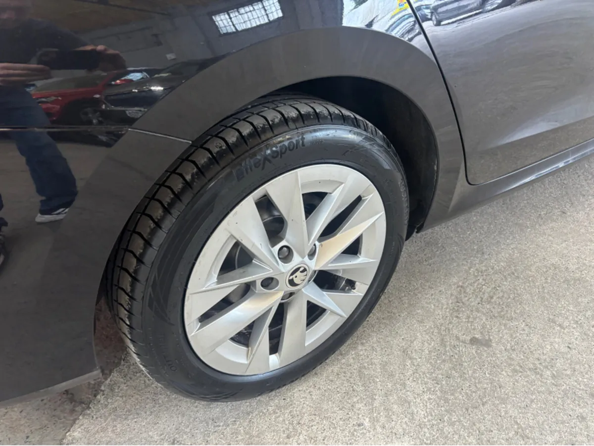 Skoda Octavia C AMBITION 1.0 TSI 110HP 4DR - Image 3