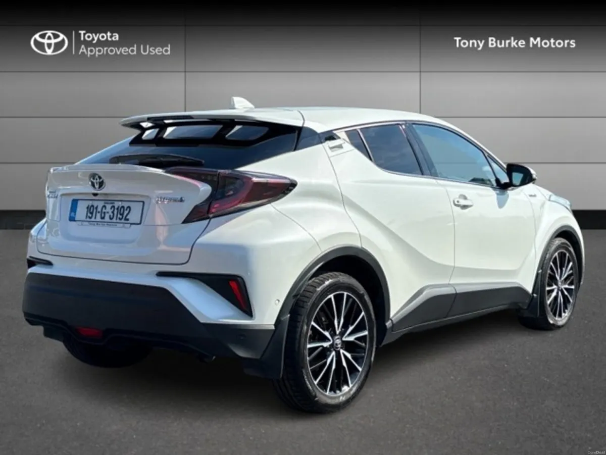 Toyota C-HR SOL - Top Spec - 1.8 Hybrid - Sat Nav/ - Image 2