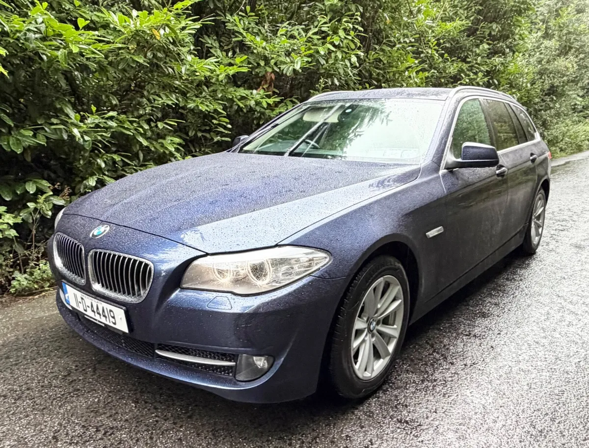 BMW 520D SE Touring Automatic 2011 - Image 2