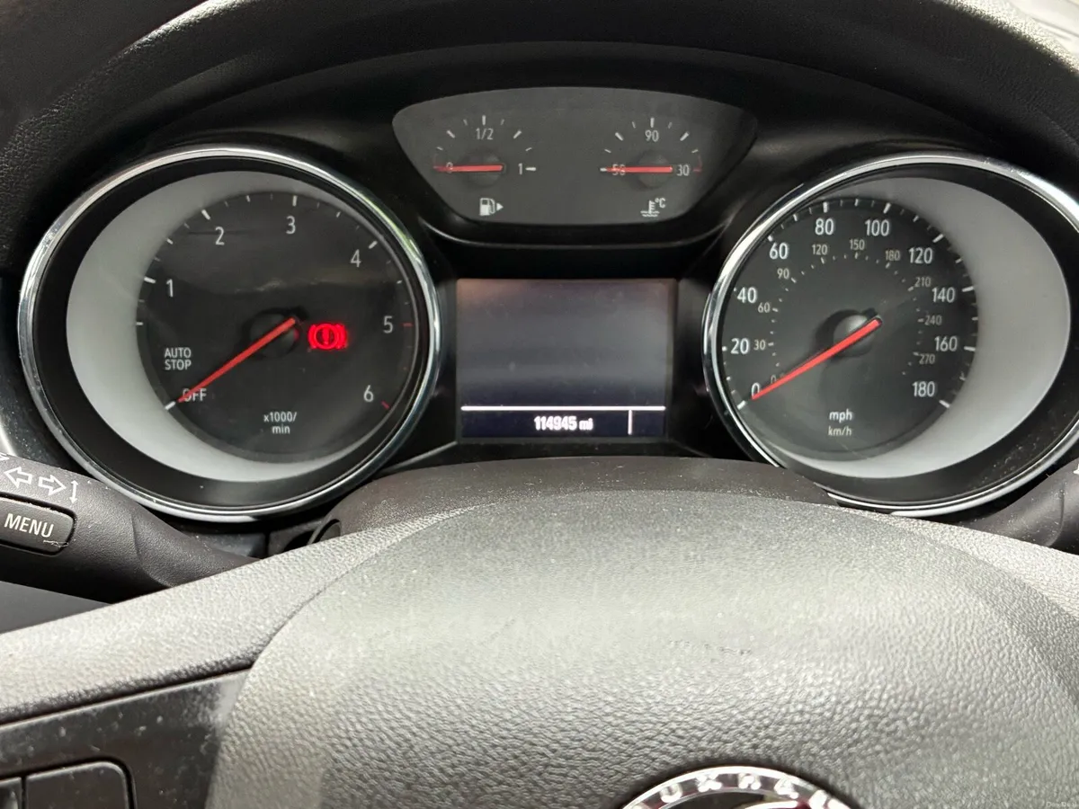 Vauxhall Astra Estate - Image 5