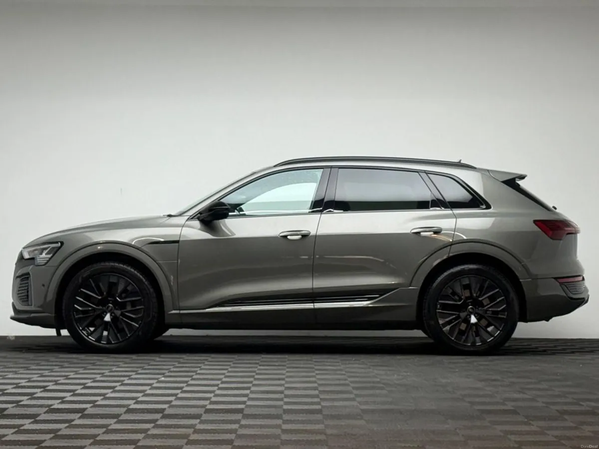 Audi Q8 e-tron 55 BLACK EDITION QUATTRO - Image 4