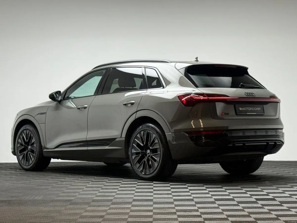 Audi Q8 e-tron 55 BLACK EDITION QUATTRO - Image 5