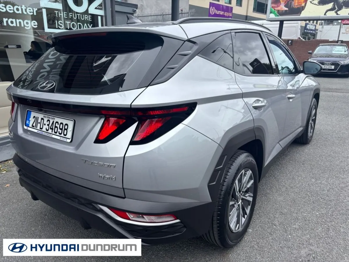 Hyundai Tucson Executive HEV Auto - Image 3