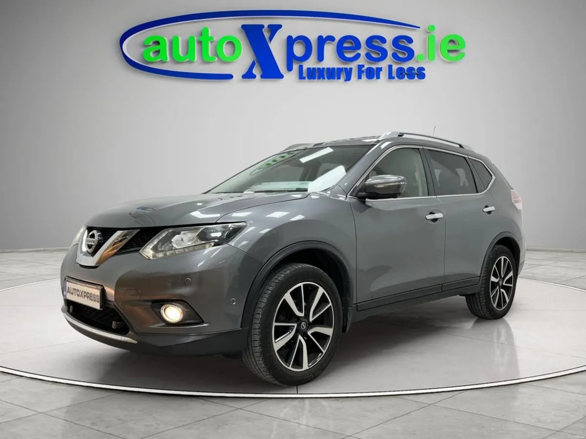 Nissan X-Trail Panoramic roof, Manual, Reversing a - Image 5