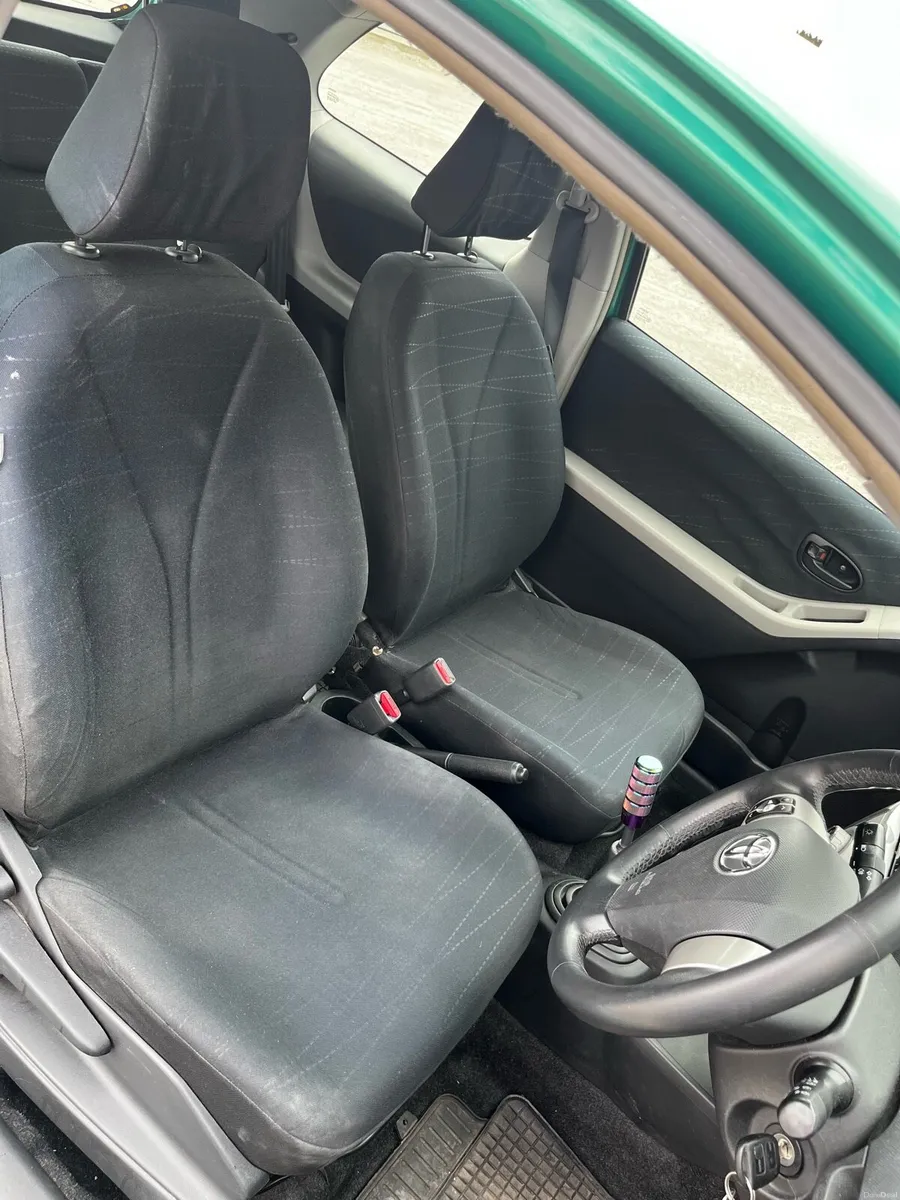 Toyota Yaris 2007   1.3l Petrol - Image 5