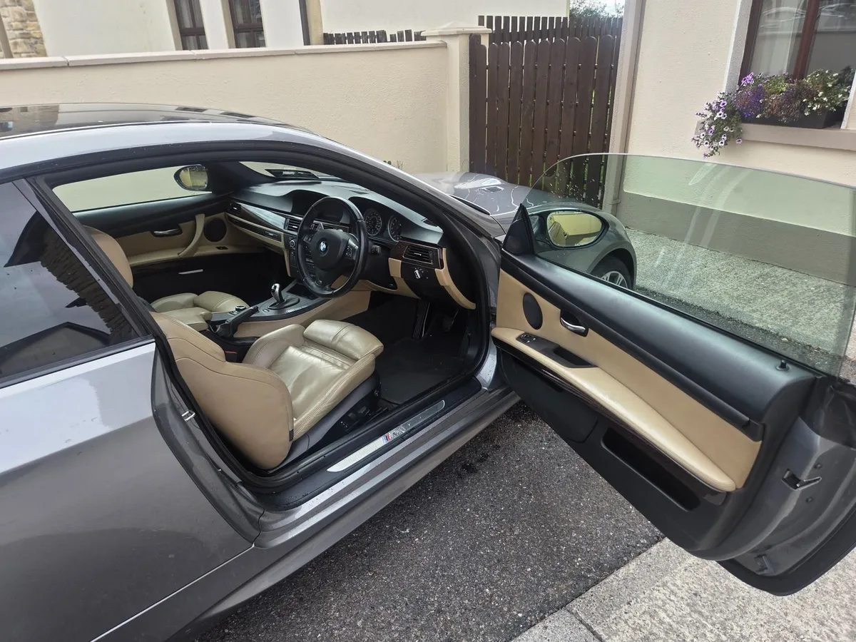 BMW e92 M3 2012 - Image 3