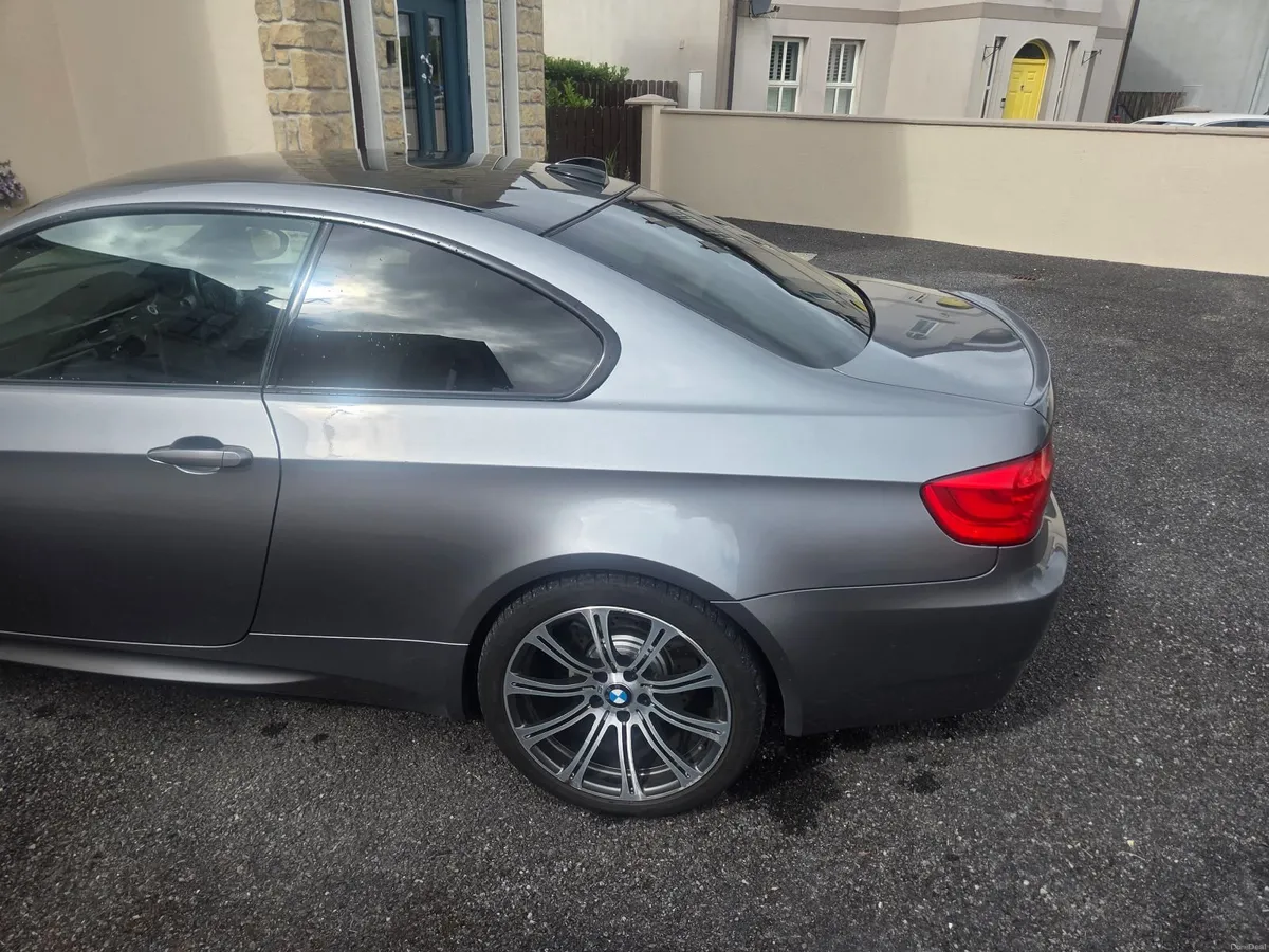BMW e92 M3 2012 - Image 4