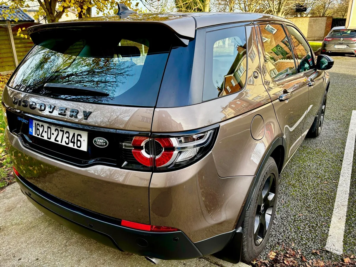Land Rover Discovery Sport - Image 2