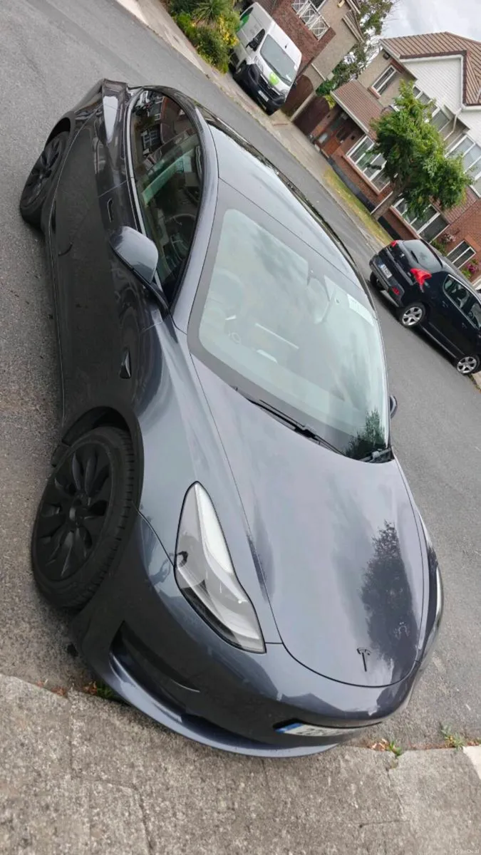 2022 Tesla Model 3 SR+ - Image 2