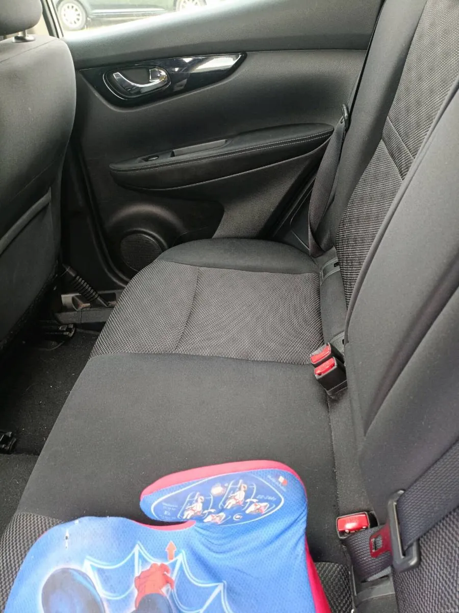 Car - Image 2