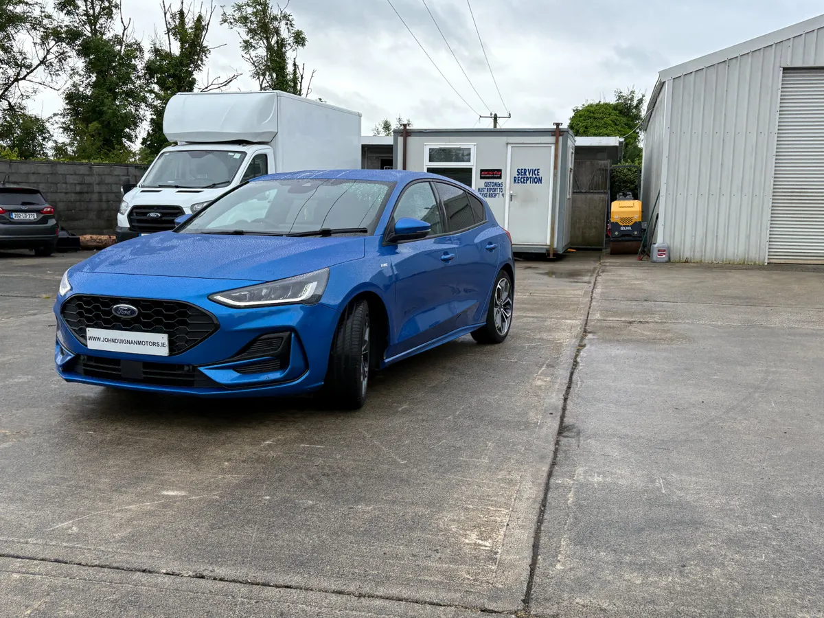 Stunning Ford Focus ST Line X - Image 6