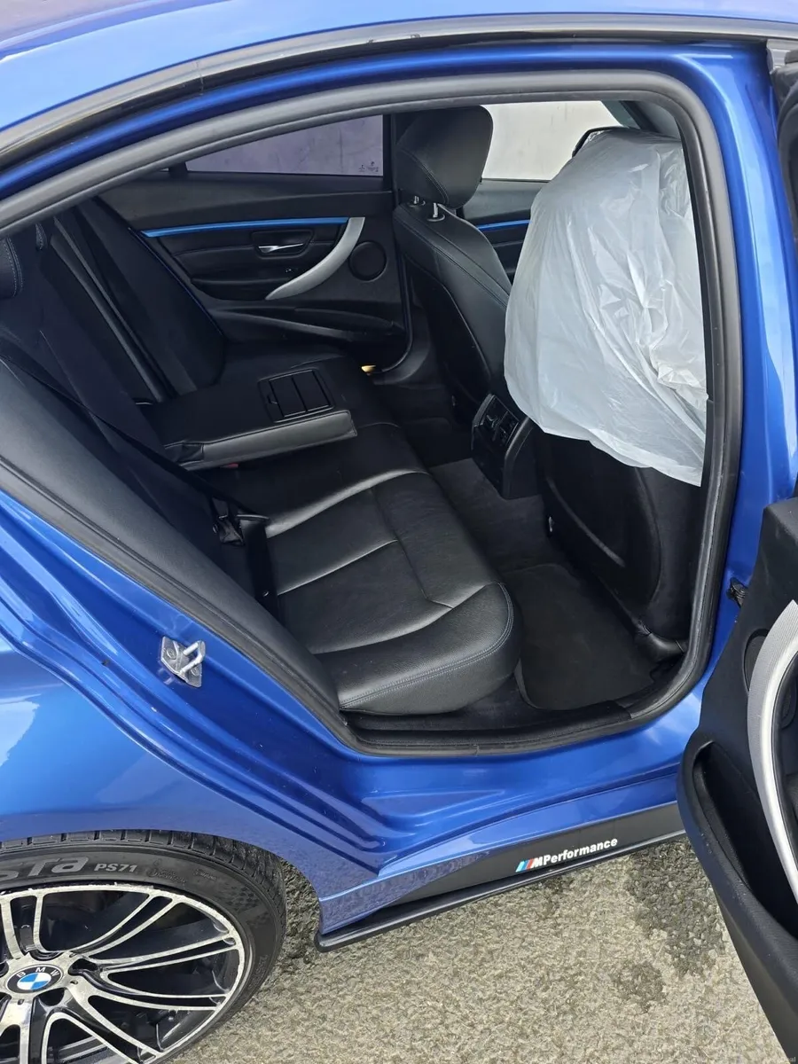 BMW 320d - Image 6