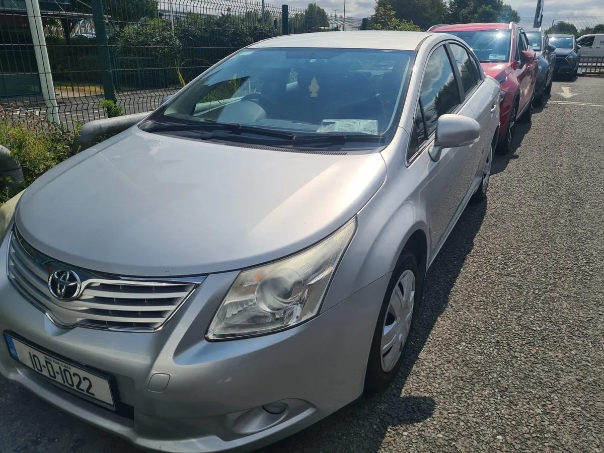 2010 Toyota Avensis LOW KMS - Image 3