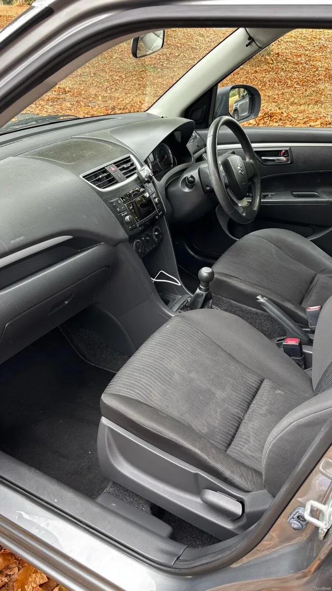 Suzuki Swift 1.2 GLX 5DR 2011 - Image 5