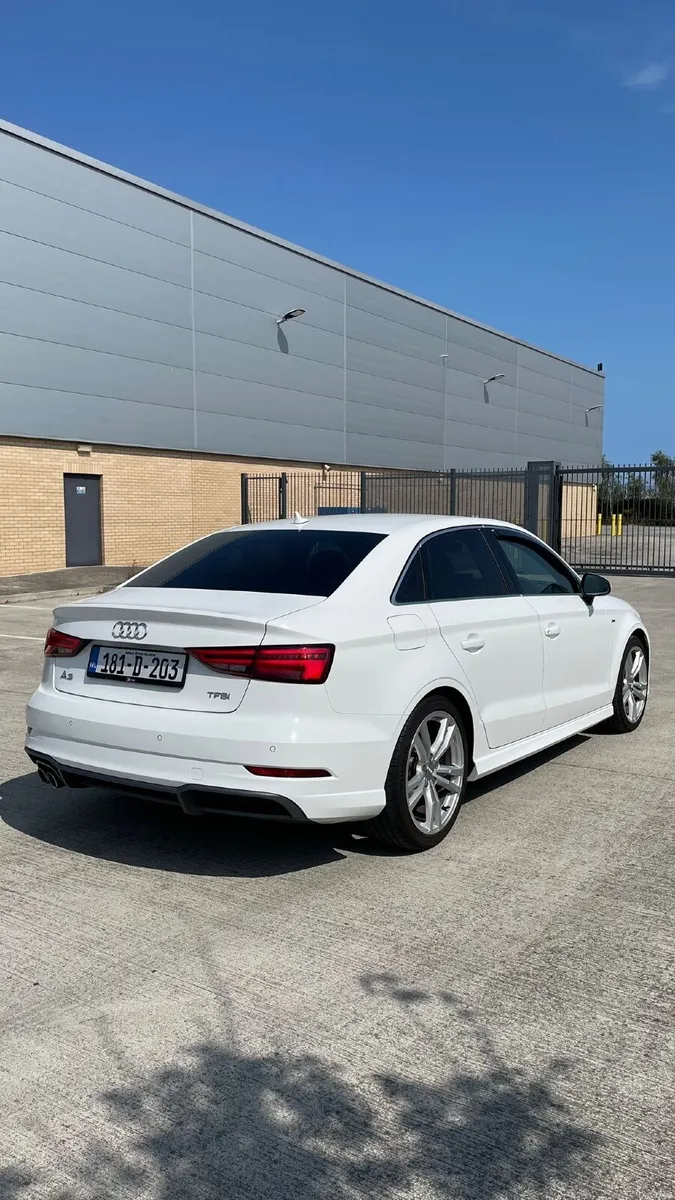 Audi A3 S-Line 2018 - Image 4