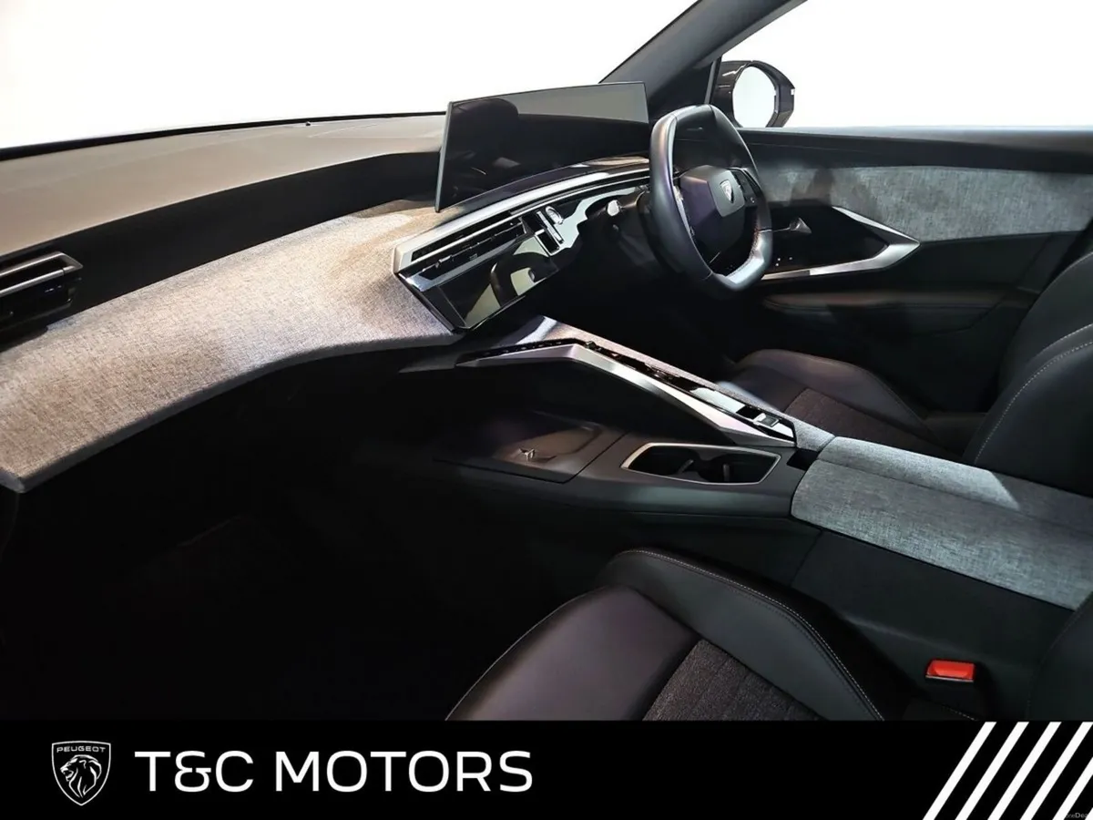 Peugeot 3008 *Low Mileage Hybrid* Allure Model - 3 - Image 6