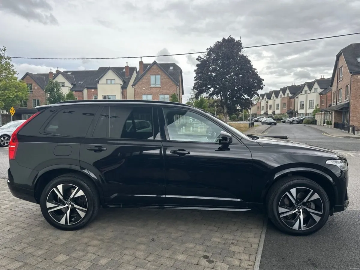 Volvo XC90 RECHARGE PHEV T8 (390hp) R-Design AWD - Image 4