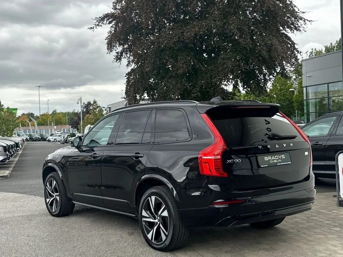 Volvo XC90 RECHARGE PHEV T8 (390hp) R-Design AWD - Image 6