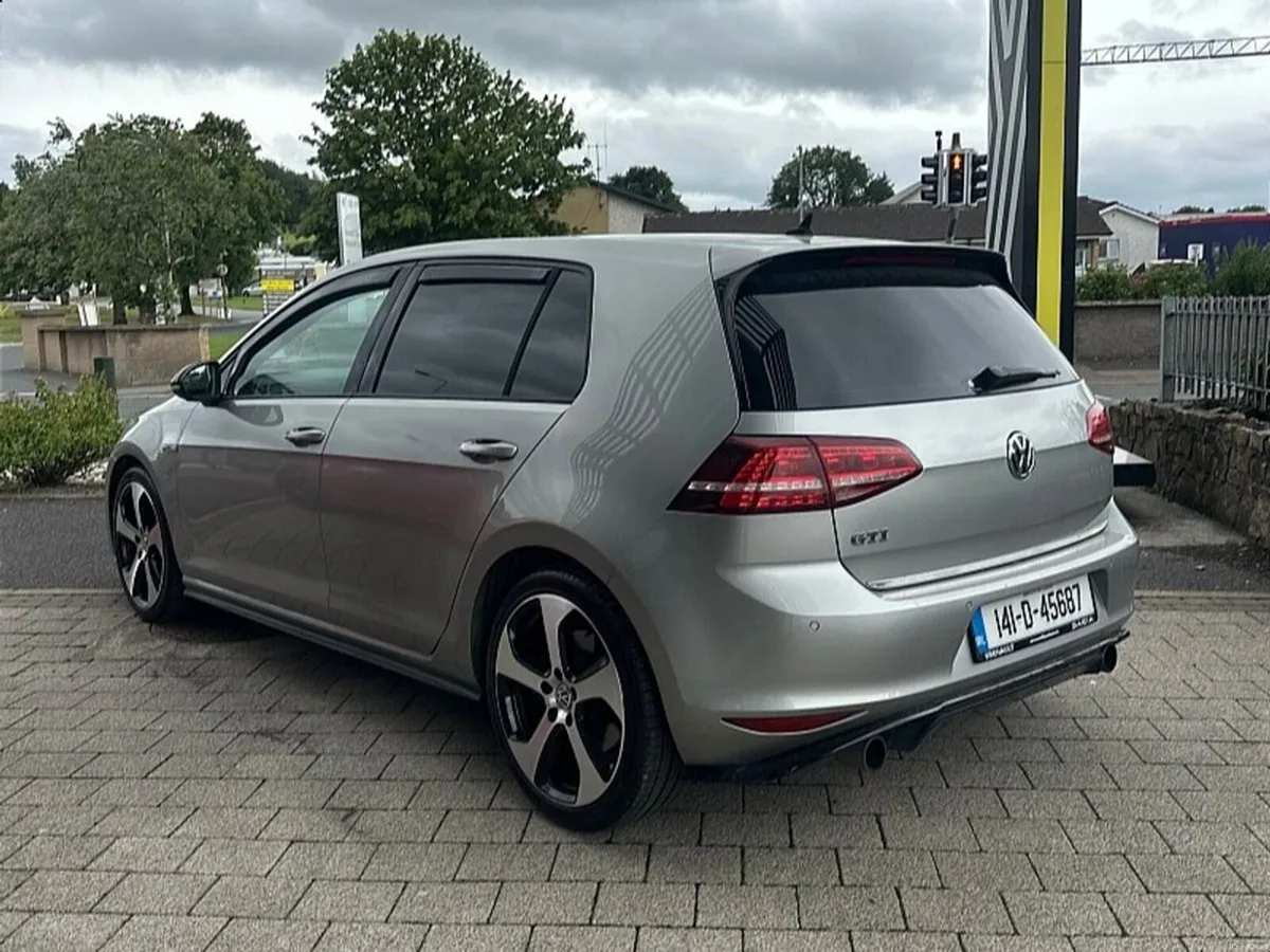 Volkswagen Golf GTI 2.0TFSI DSG 220BHP LEATHER - Image 2