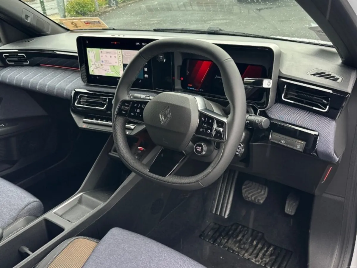 Renault 5 52KWH 150hp Techno - Image 2
