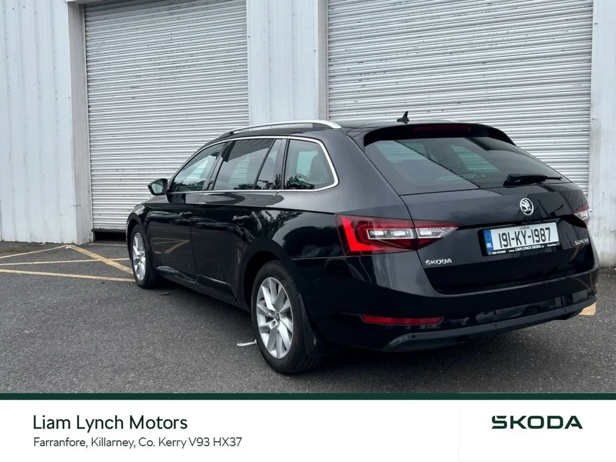 Skoda Superb STYLE ESTATE 2.0 TDI 150 BHP AUTOMATI - Image 3