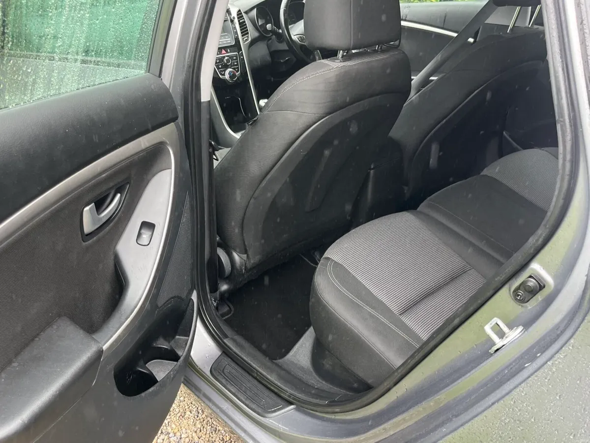 Hyundai i30 - Image 6