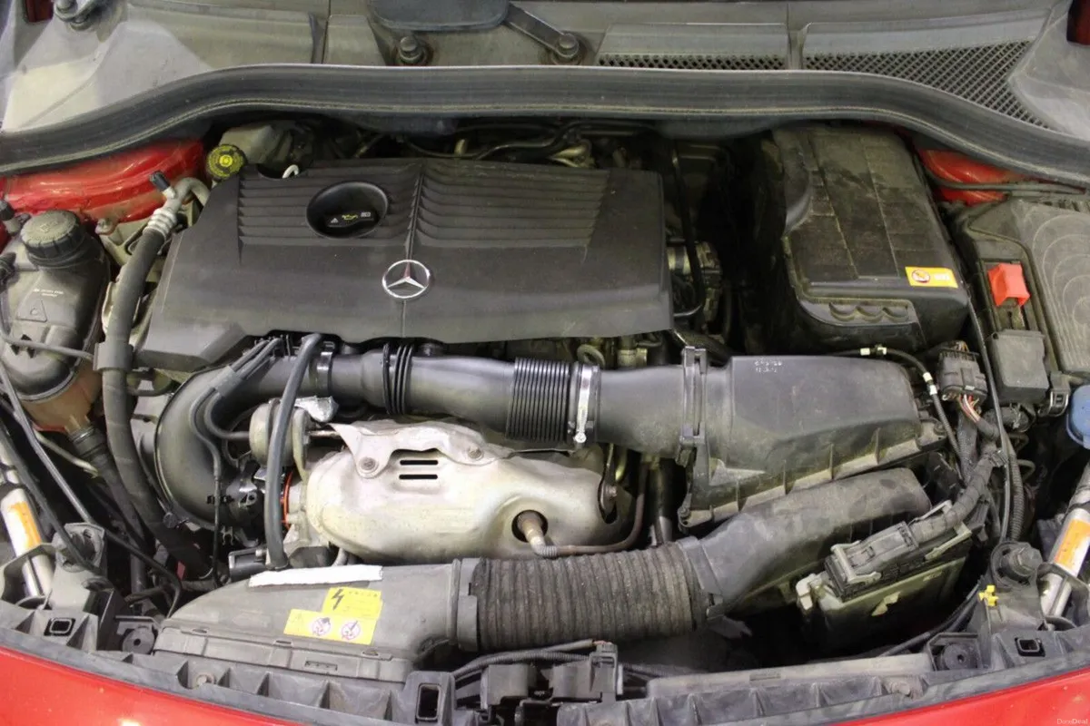 Mercedes-Benz B-Class B 180 A/T Auto Sport - Image 4