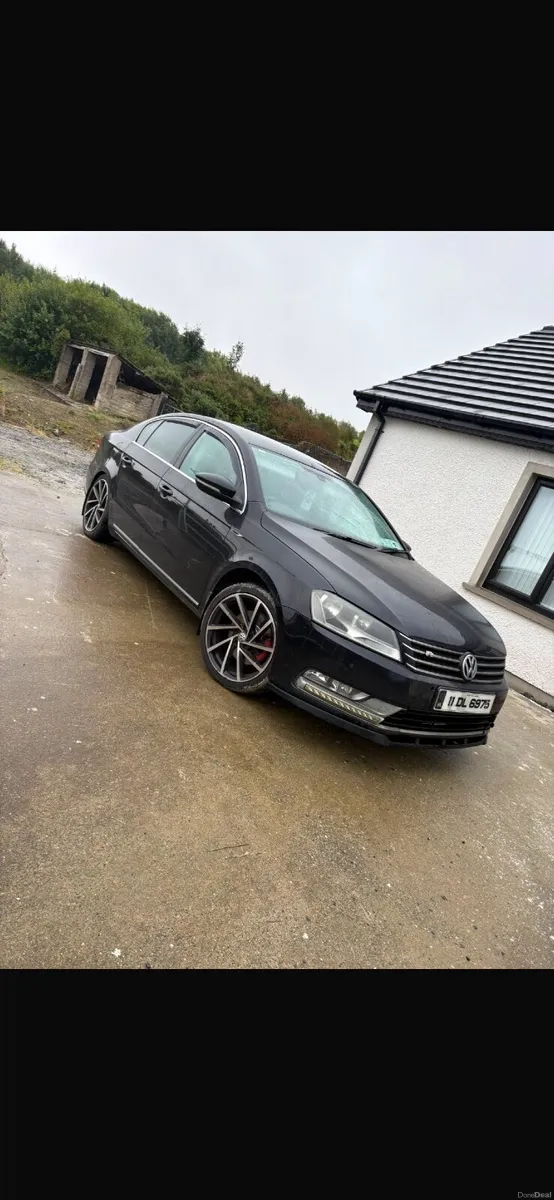 Volkswagen Passat 2011 - Image 4