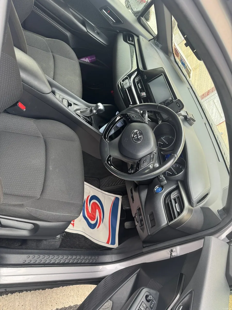 Toyota CHR 2019 - Image 6
