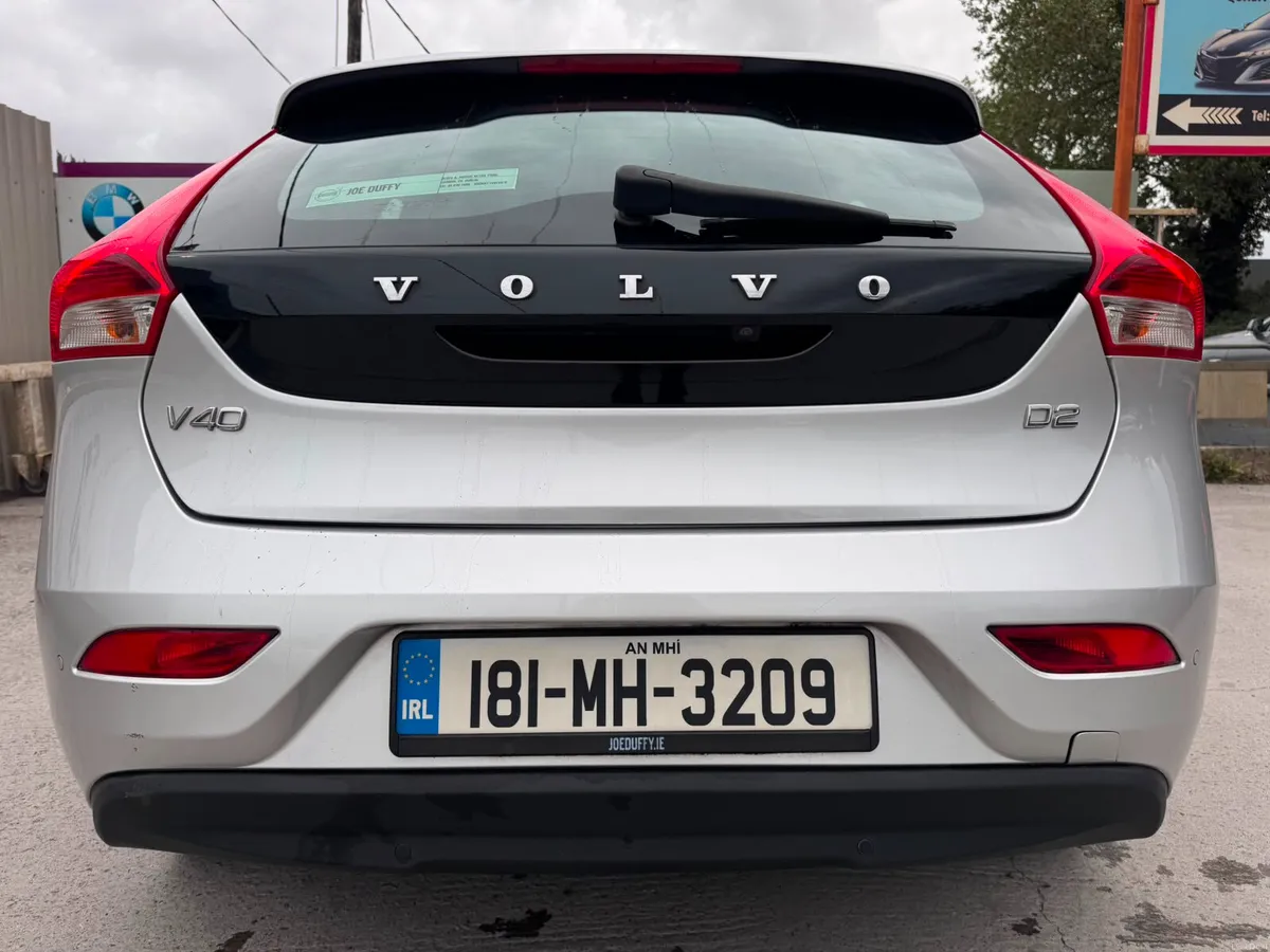 181 Volvo V40 2.0D D2 (120hp) Momentum Edition - Image 6