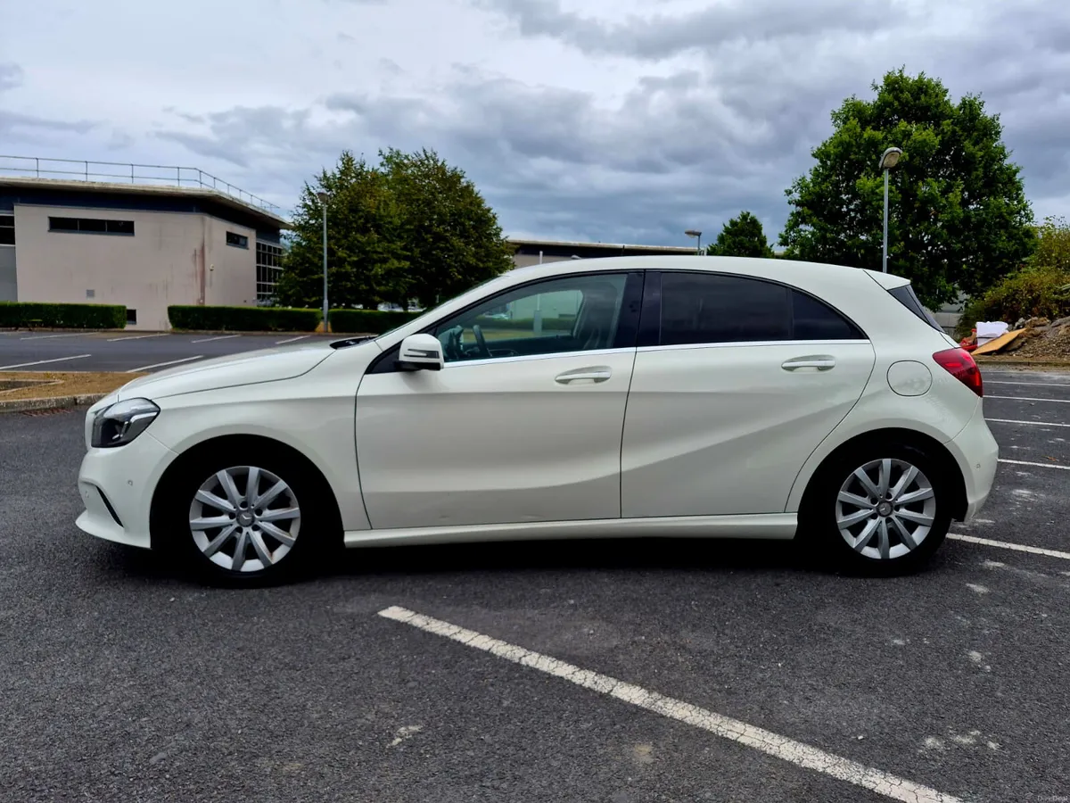 2016 MERCEDES BENZ A180 URBAN AUTOMATIC - Image 3
