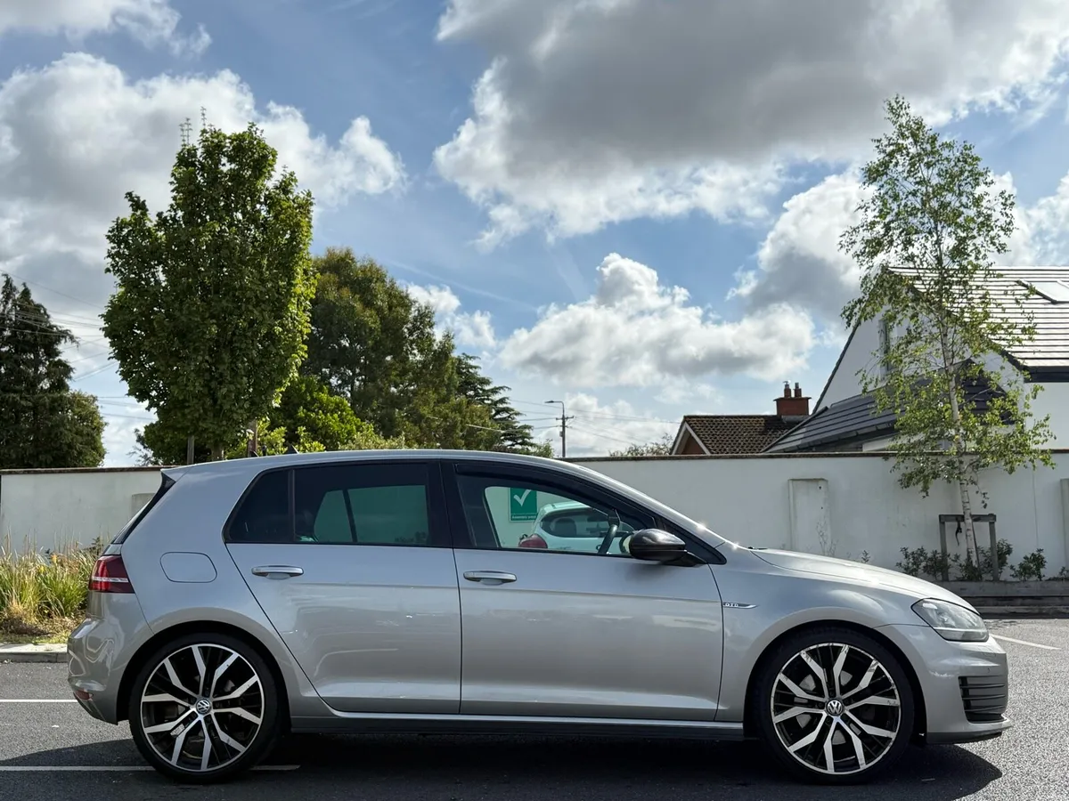 Volkswagen Golf Gtd dsg & leather - Image 4