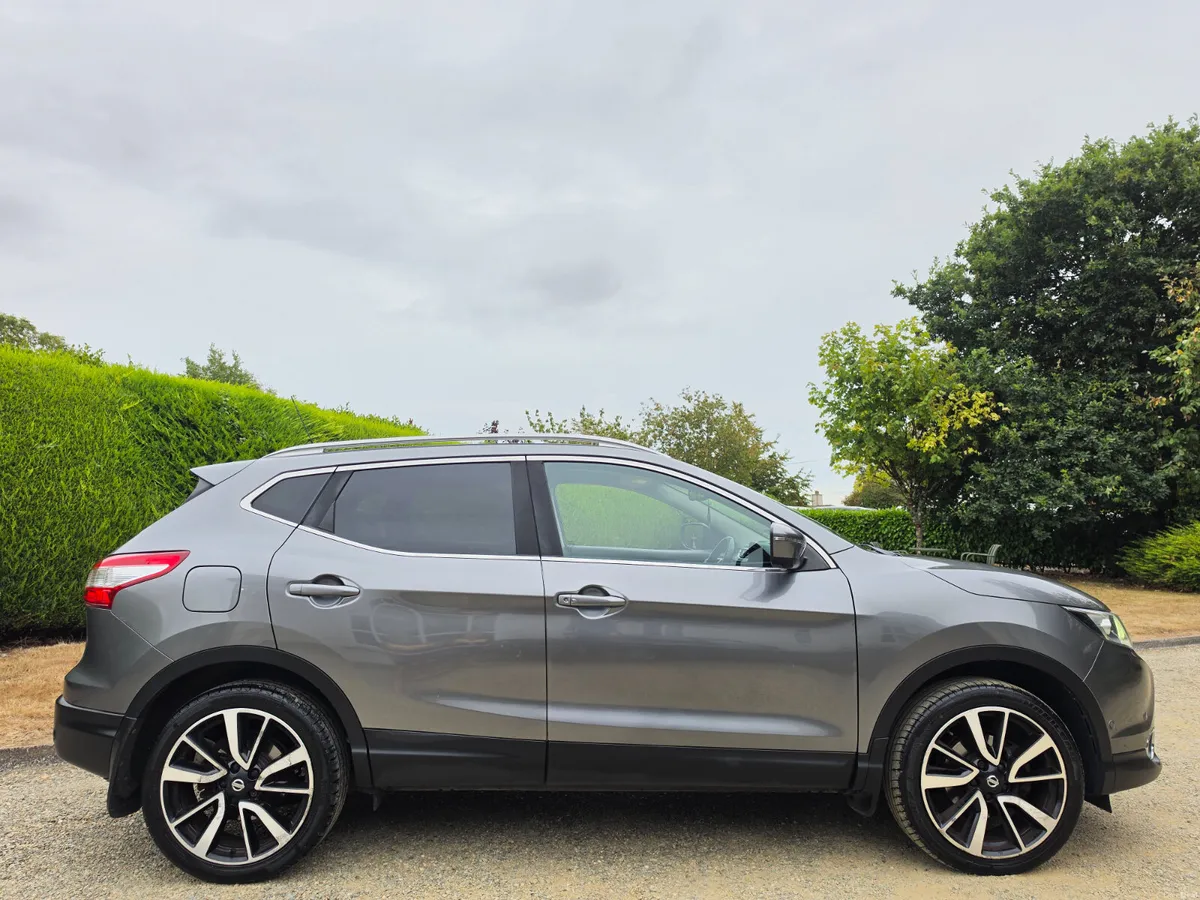 172'NISSAN QASHQAI SV - TOP SPEC - Image 3