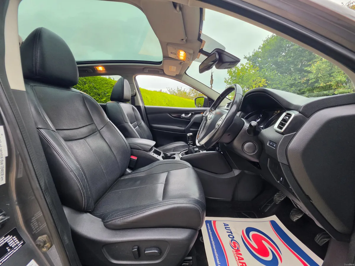 172'NISSAN QASHQAI SV - TOP SPEC - Image 6