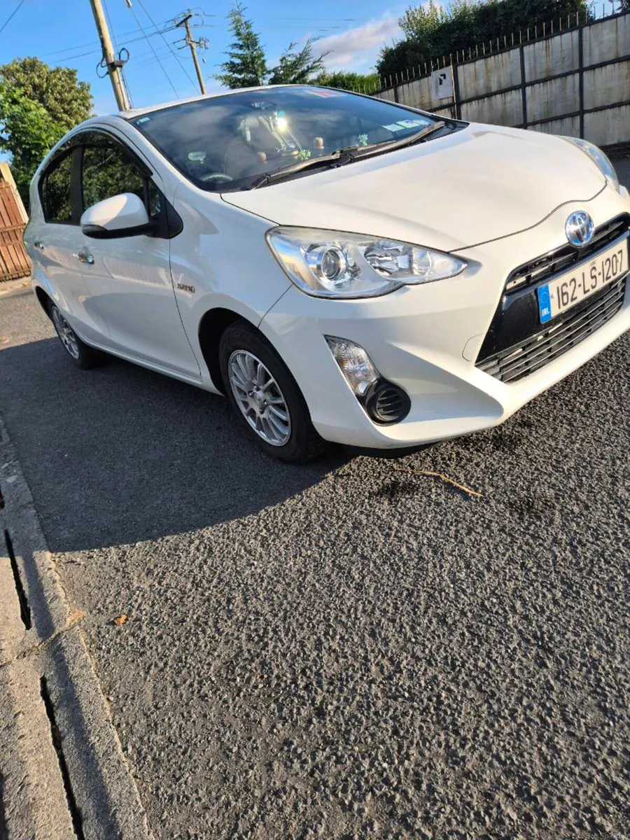 Toyota Aqua 2016, NCT Till 2028 - Image 2