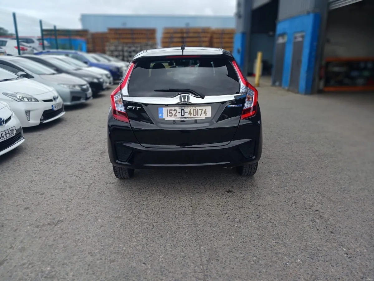 2015 Honda Fit  Hybrid Automatic / Leather Spec - Image 6