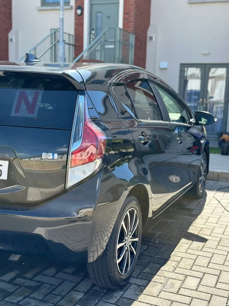 Toyota Aqua 2015 - Image 3