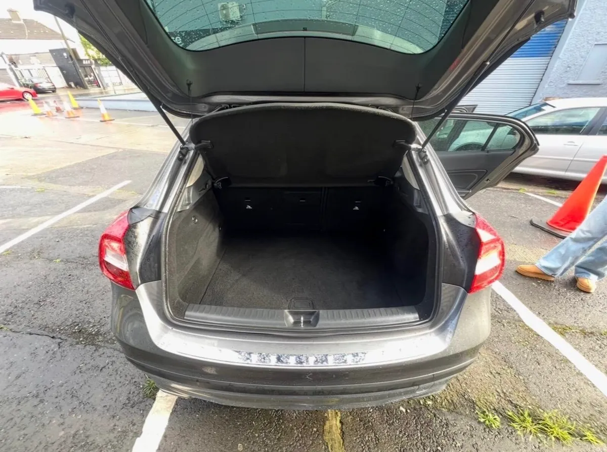 2016 Mercedes GLA 200 cdi - Image 4