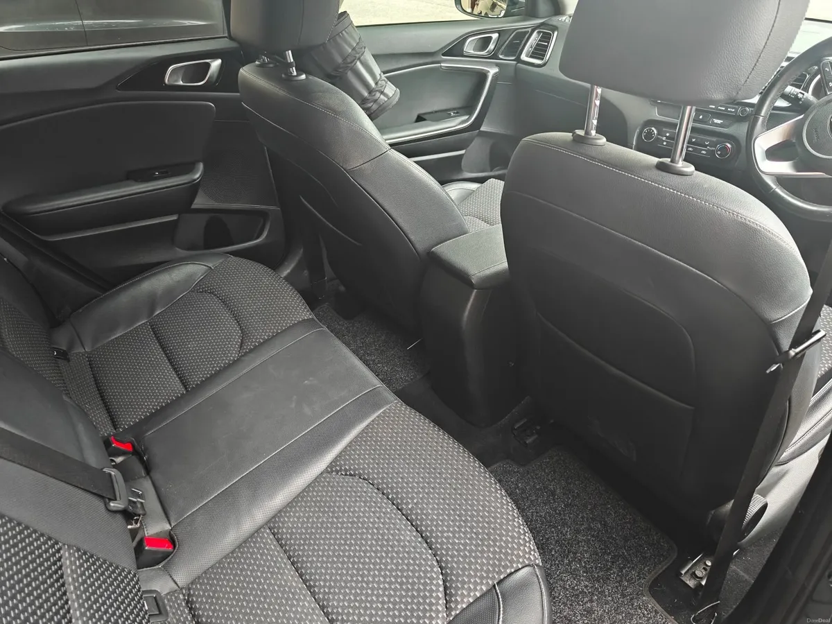 Kia Ceed 2019 - Image 1