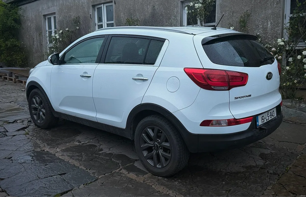 Kia Sportage Luxury model - Image 3