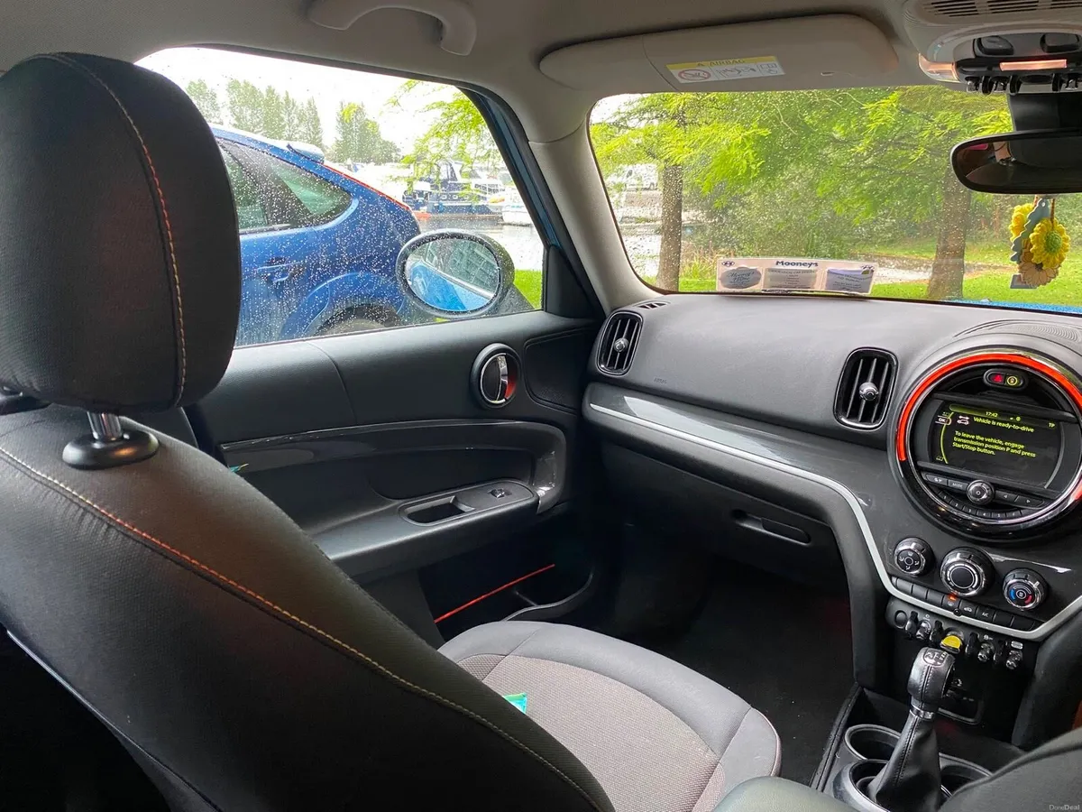 Mini Countryman - Image 6