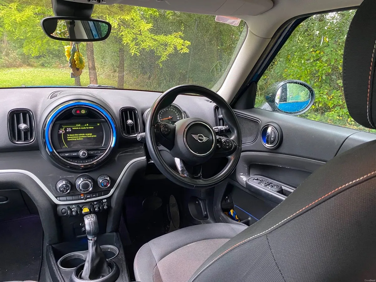 Mini Countryman - Image 4