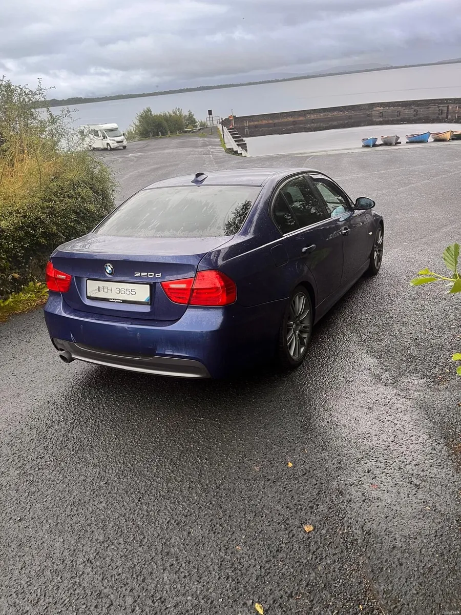 BMW 3 series 2011 318 2 litre Diesel - Image 3