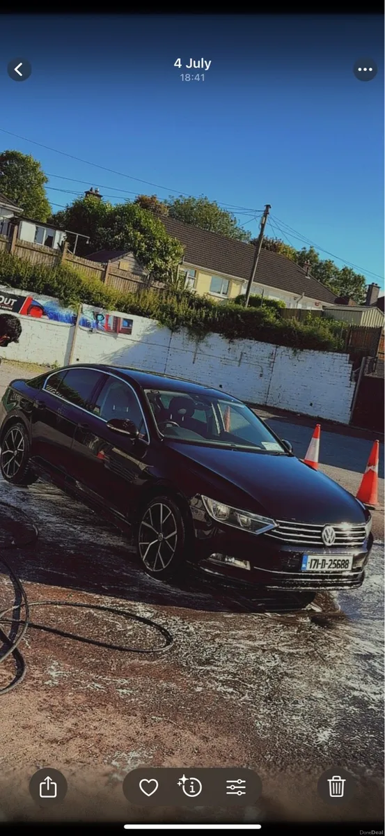 Volkswagen Passat - Image 1